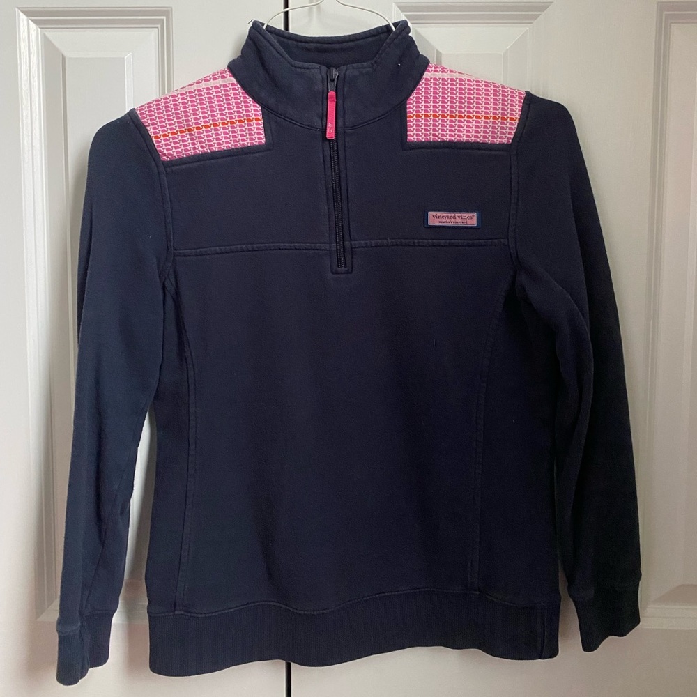 Vineyard Vines Women’s Sweater- navy blue with pink whales, XXS, Quarter Zip